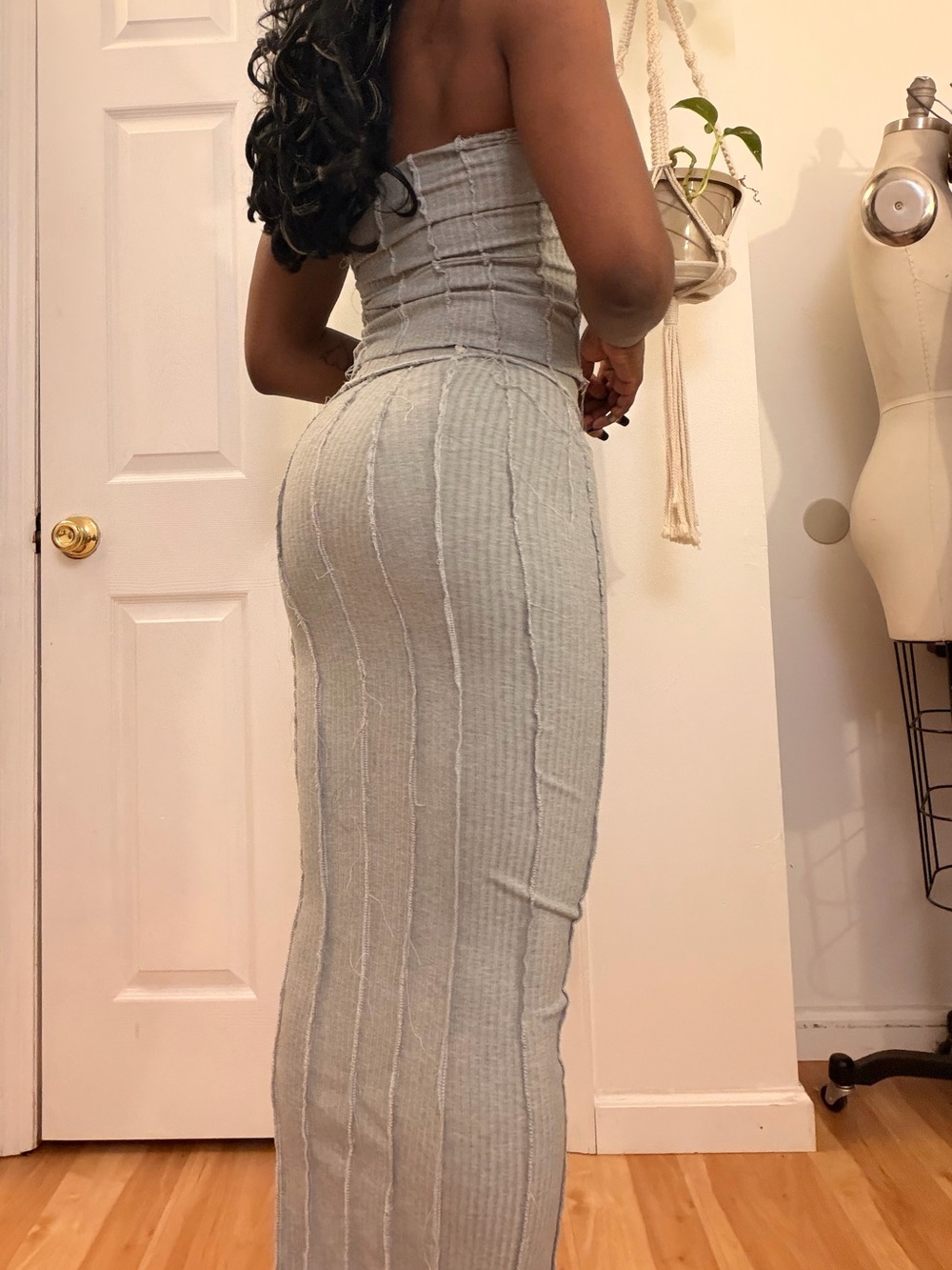 Gray Ribbed Maxi Skirt Set - Picture 5 of 6